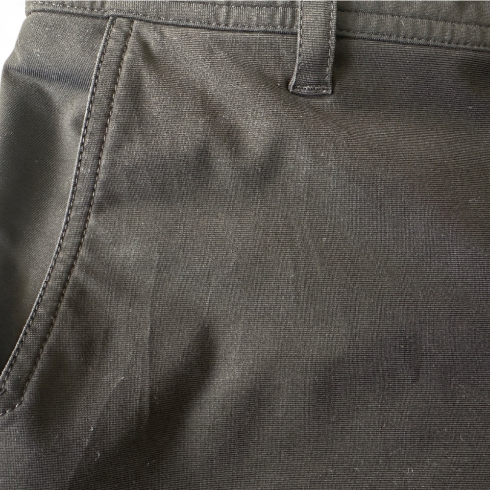 Lululemon ABC Classic Chino Men's Black Shorts - Size 36 - Picture 7 of 13